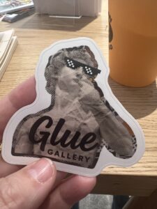 Read more about the article Glue Gallery Visitors